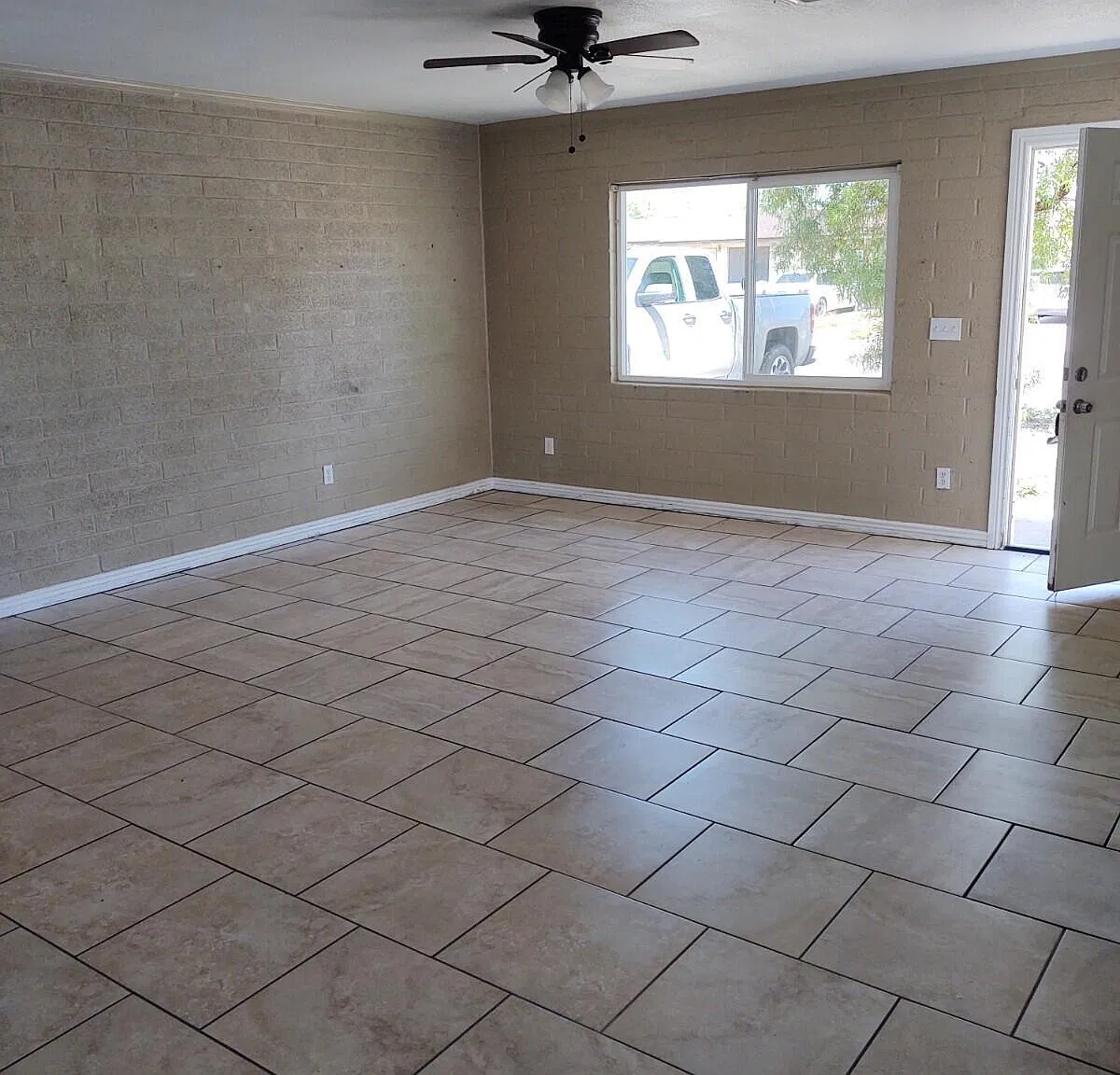 3 bed, 1.5 bath, 1120 sqft, $1,650 — Photo 4