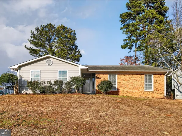 6388 Eastbriar Dr, Lithonia, GA 30058