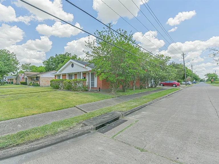 12002 Palmcroft St — Photo 16