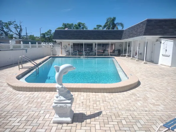 13940 Anona Heights Dr, Largo, FL