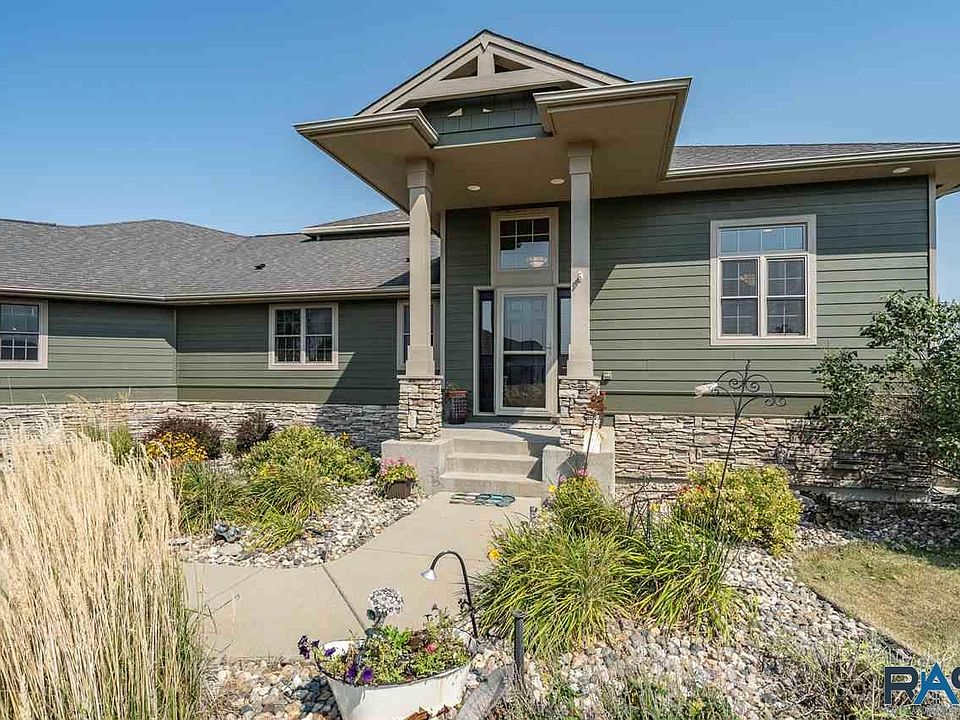1st image of 27170 Bakker Pl