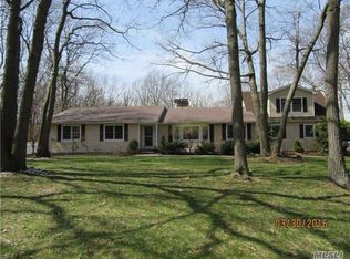 44 Glenview Ave, Northport, NY 11768