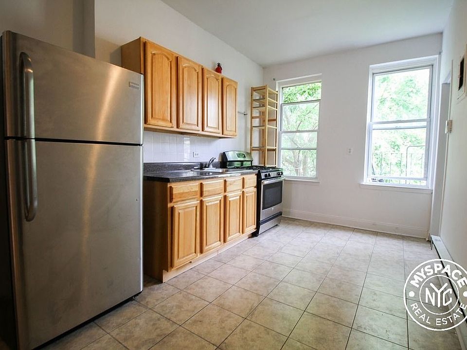 1st image of 124 Linden St #3T