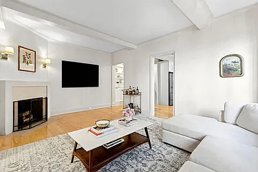 235 East 22nd Street, #7T