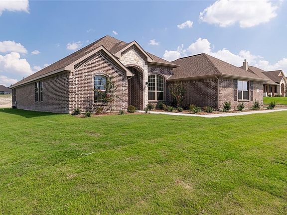 2nd image of 2929 Luke Dr
