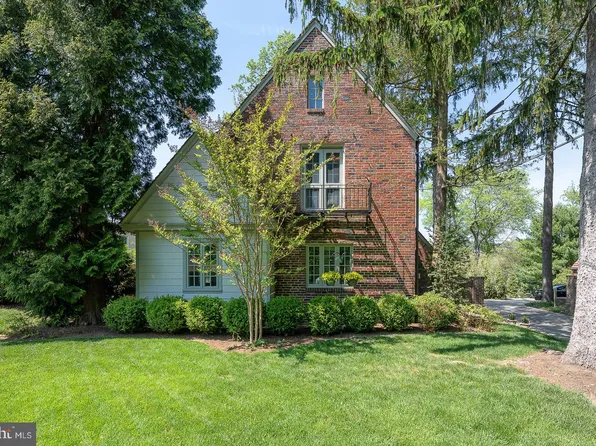 30 Deepdale Rd, Wayne, PA 19087