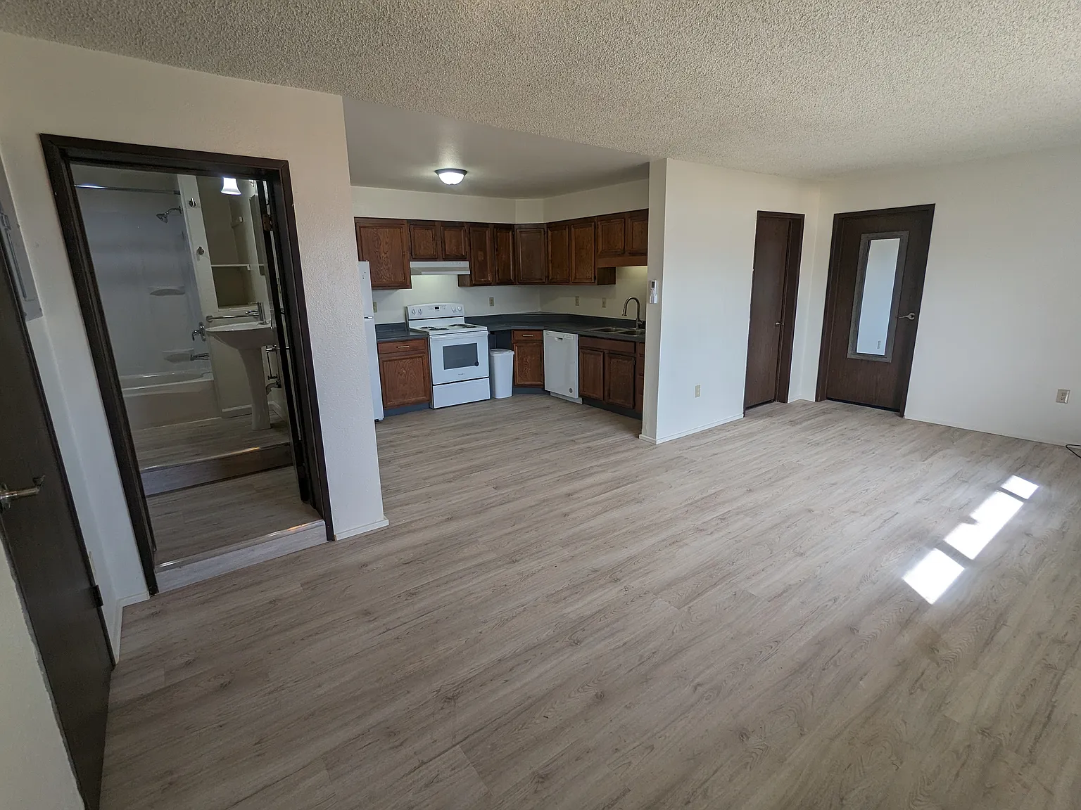 Water Street Apartments — Photo 1