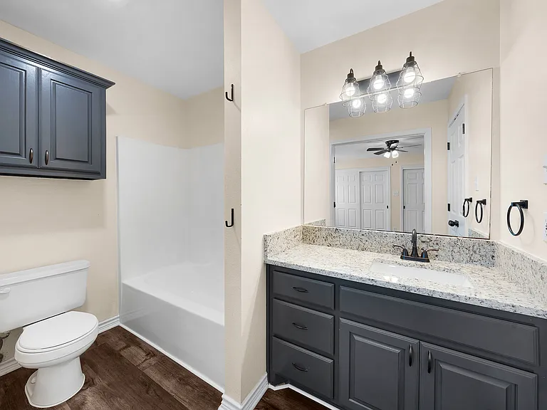 324 N Tolbert Ave — Photo 18