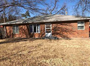 215 S Park St, Meade, KS 67864