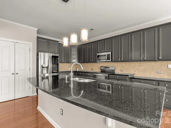 13310 Ashley Meadow Dr, Charlotte, NC 28213