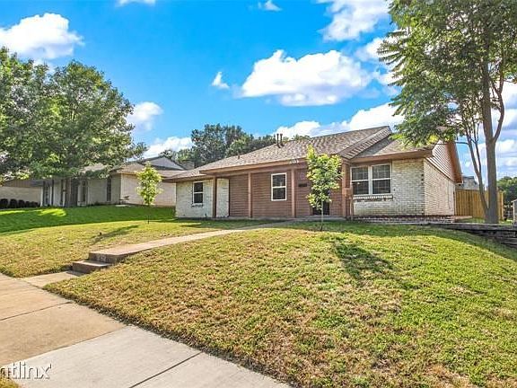 2nd image of 313R Birchwood Dr
