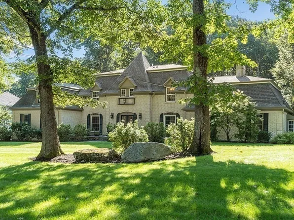3 Deerberry Ln, Andover, MA 01810