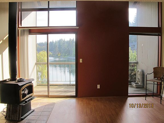 2nd image of 13787 NE 65th St APT 568
