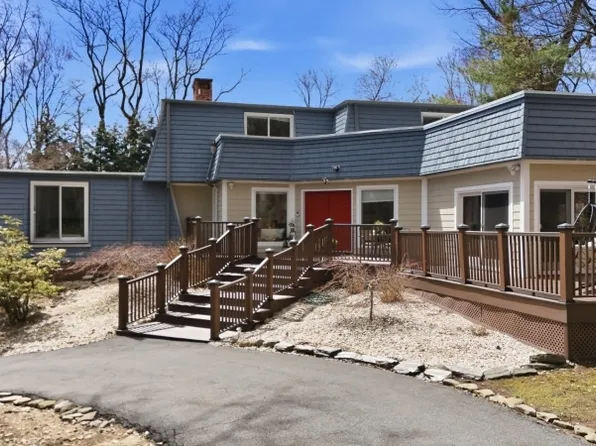 947 Franklin Lake Rd, Franklin Lakes Boro, NJ 07417