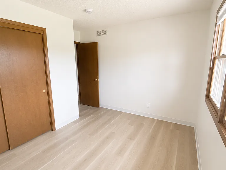 426 Jeffrey Ln — Photo 10