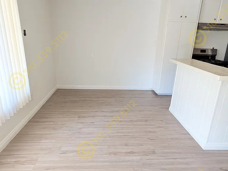 1517 Beloit Ave #2 — Photo 6
