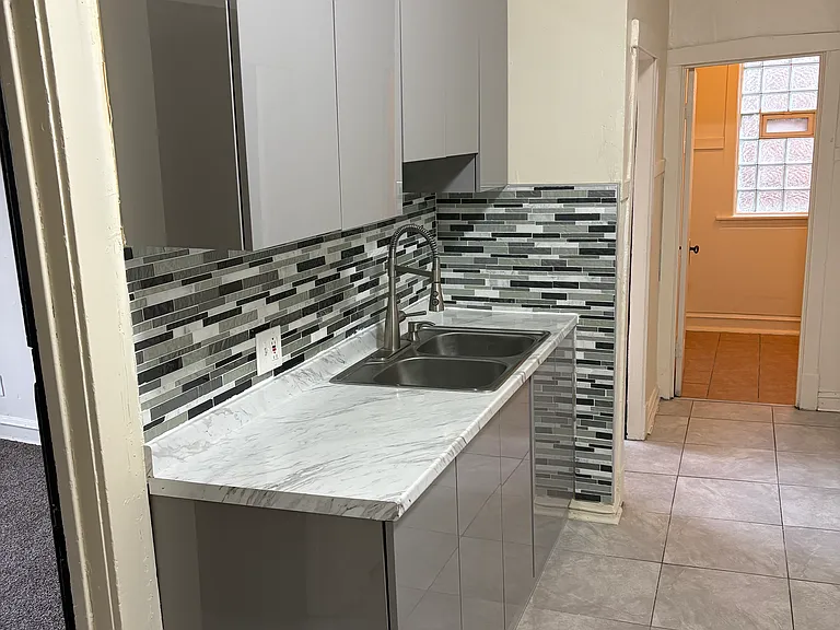 6018 S Vernon Ave #2 — Photo 15