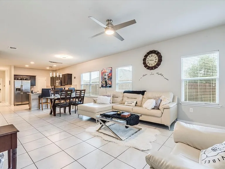 9806 Baden Ln #9806 — Photo 14