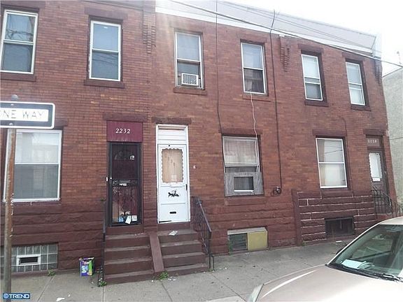 2nd image of 2230 E Cambria St