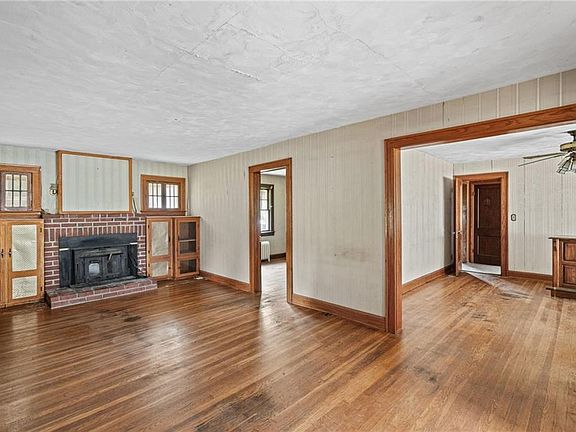 5th image of 4219 Terrace St
