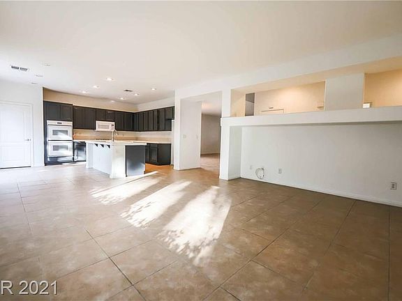 5th image of 1016 Belle River Ct