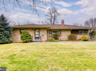 923 Lawrence Rd, Lawrence Township, NJ 08648