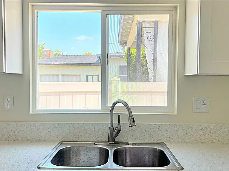 6900 Oso Ave — Photo 11