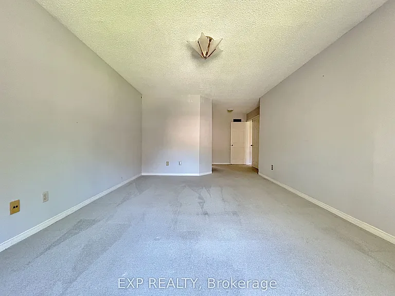 23 Haskell Cres — Photo 18