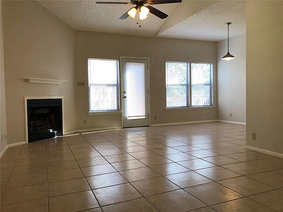 4th image of 7109 Silver Dale Dr APT A