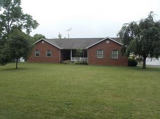 3300 Stonewall Cemetery Rd SW, Lancaster, OH 43130