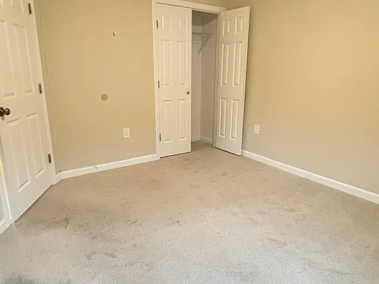 30 Forest Ave — Photo 9