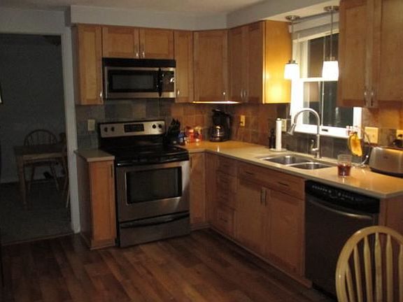 3rd image of 3605 Matthews Dr