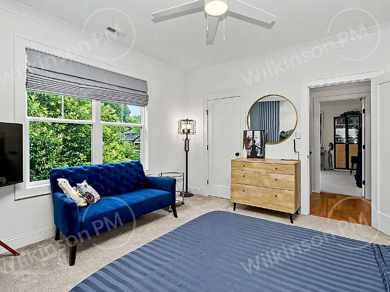 221 Gardner Ave — Photo 40