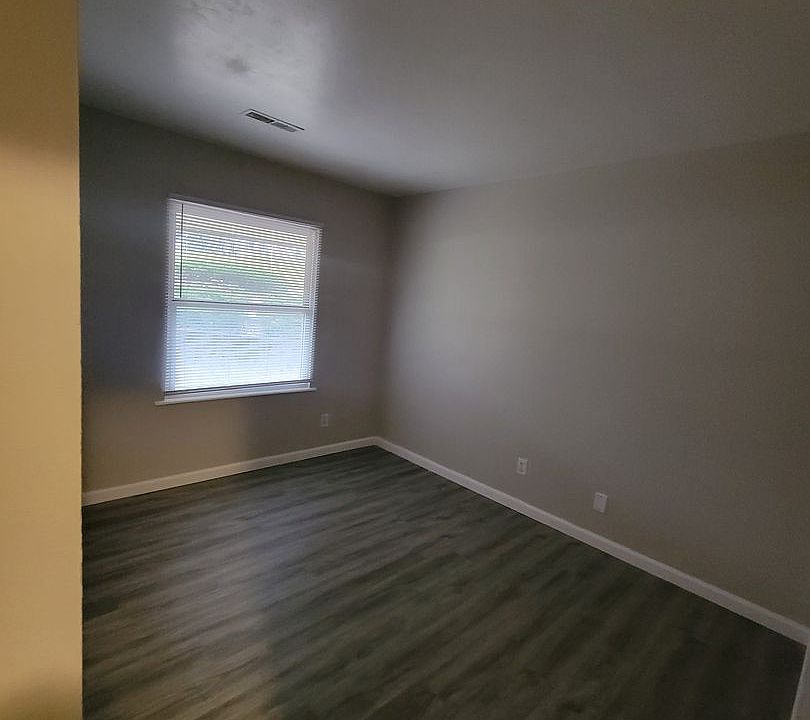 1st image of 156 Maywood Ave #2