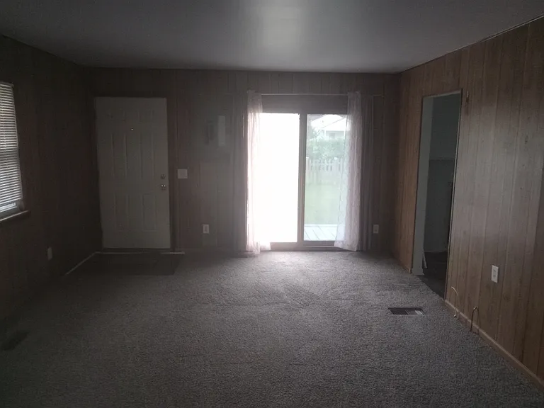 5876 Princess St — Photo 17
