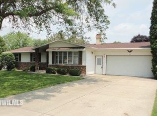 535 N Greenfield Dr, Freeport, IL 61032