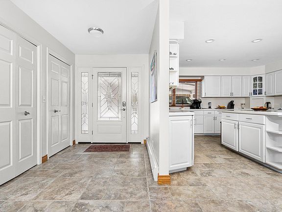 5th image of 8089 Aarwood Trl NW