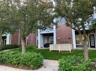 20303 Beechwood Ter, Ashburn, VA 20147