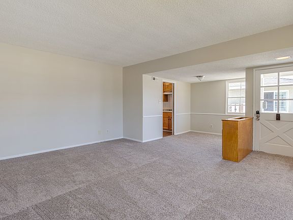 4th image of 18026 Balfern Ave