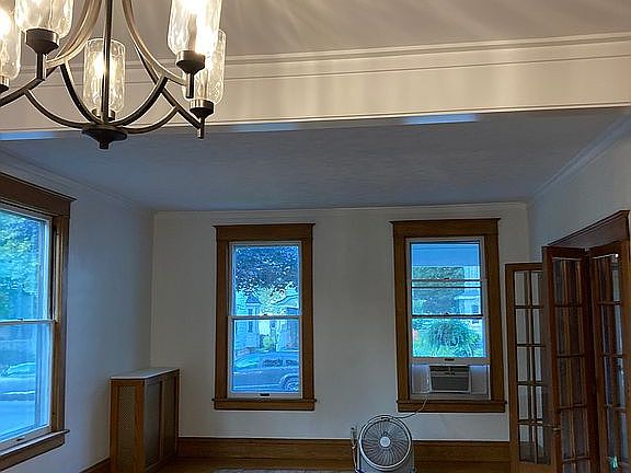 4th image of 360 S Monroe St