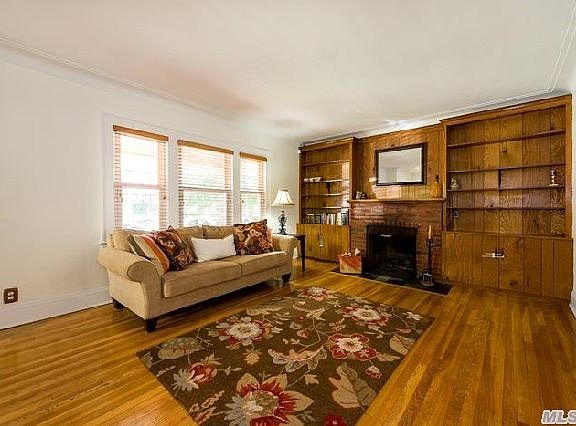 2nd image of 132 Poplar St