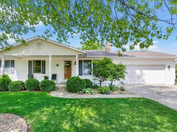 901 S Adams Pl, Mount Pleasant, IA 52641