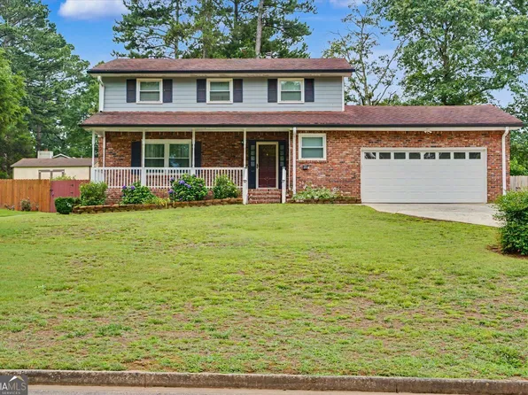 2151 Lisbon Ln, Jonesboro, GA 30236