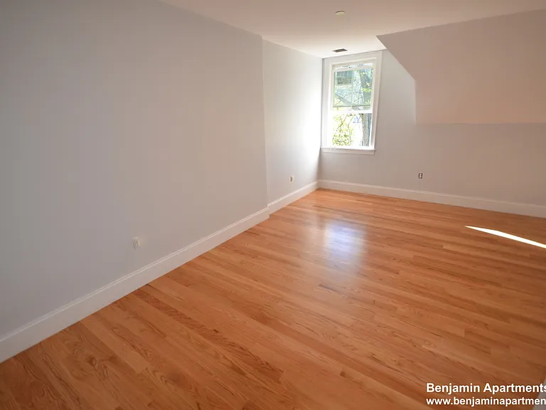 18 Murdock St #14 — Photo 9