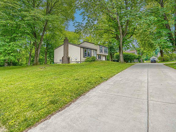 3rd image of 6358 Tamar Dr