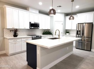 34982 N Surrey Ln, Queen Creek, AZ 85140