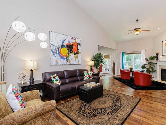 4th image of 950 Ridgepointe Place Cir