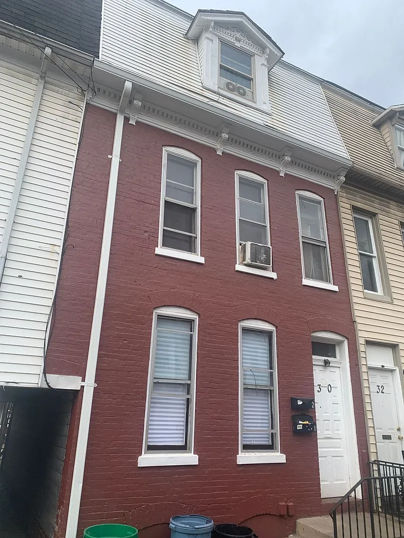 2nd/3rd Floor 3 Bedroom Apartment West End York City — Photo 1