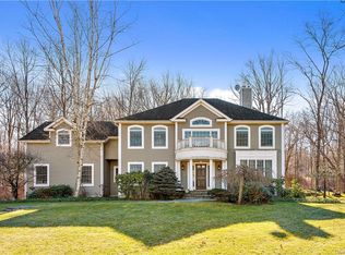 2 Brittany Ct, Chappaqua, NY 10514