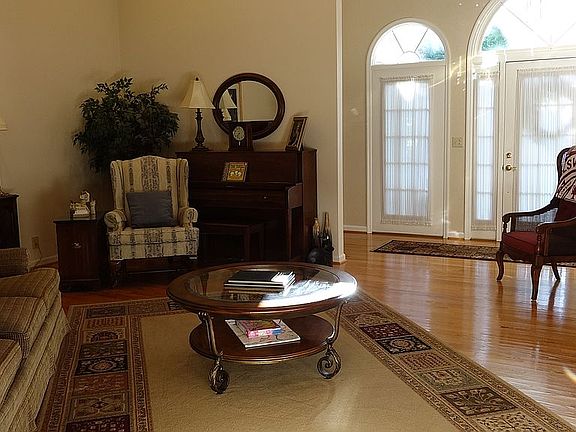 3rd image of 2403 Long Meadow Dr